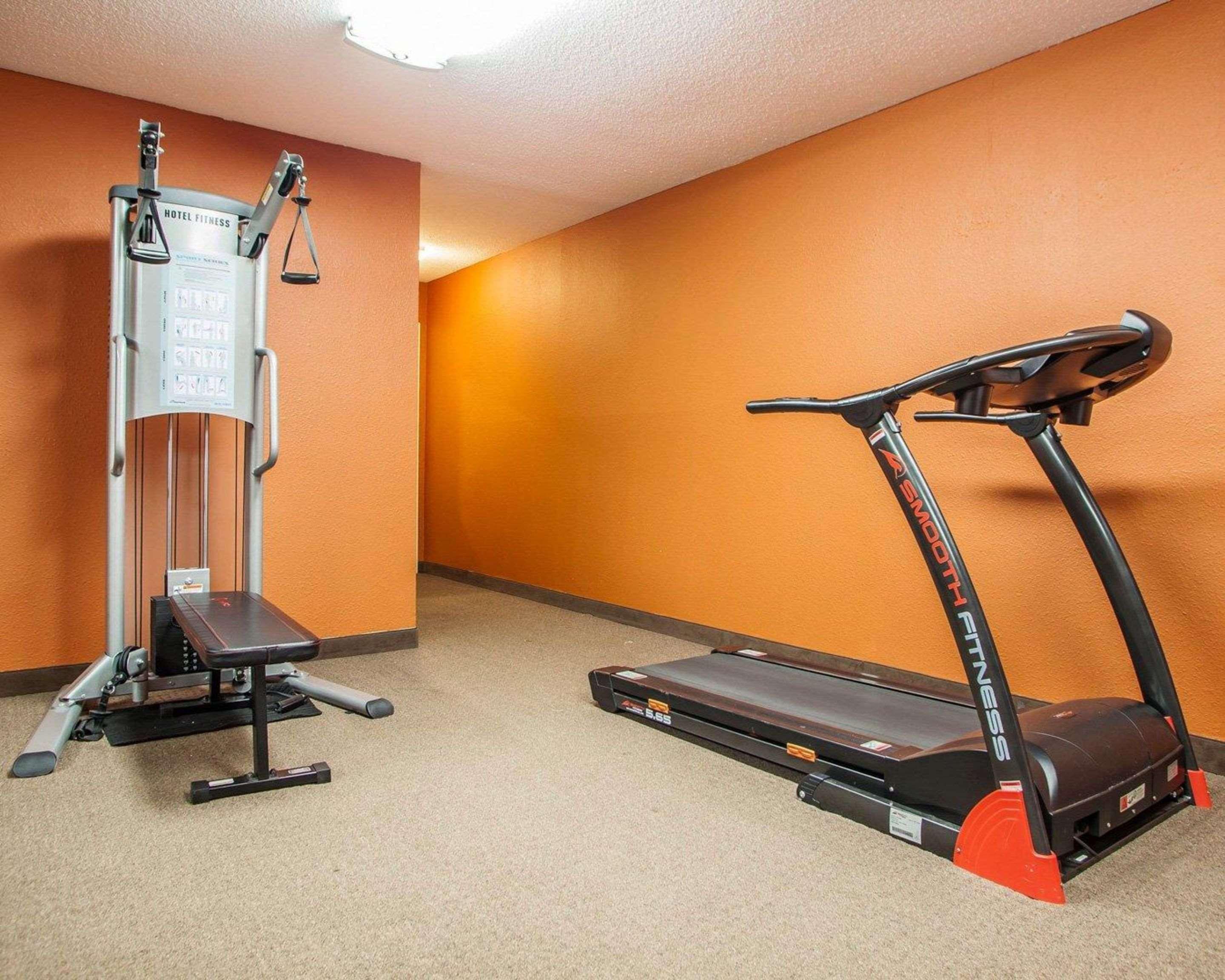 Quality Inn Airport Woodson Terrace Exteriör bild