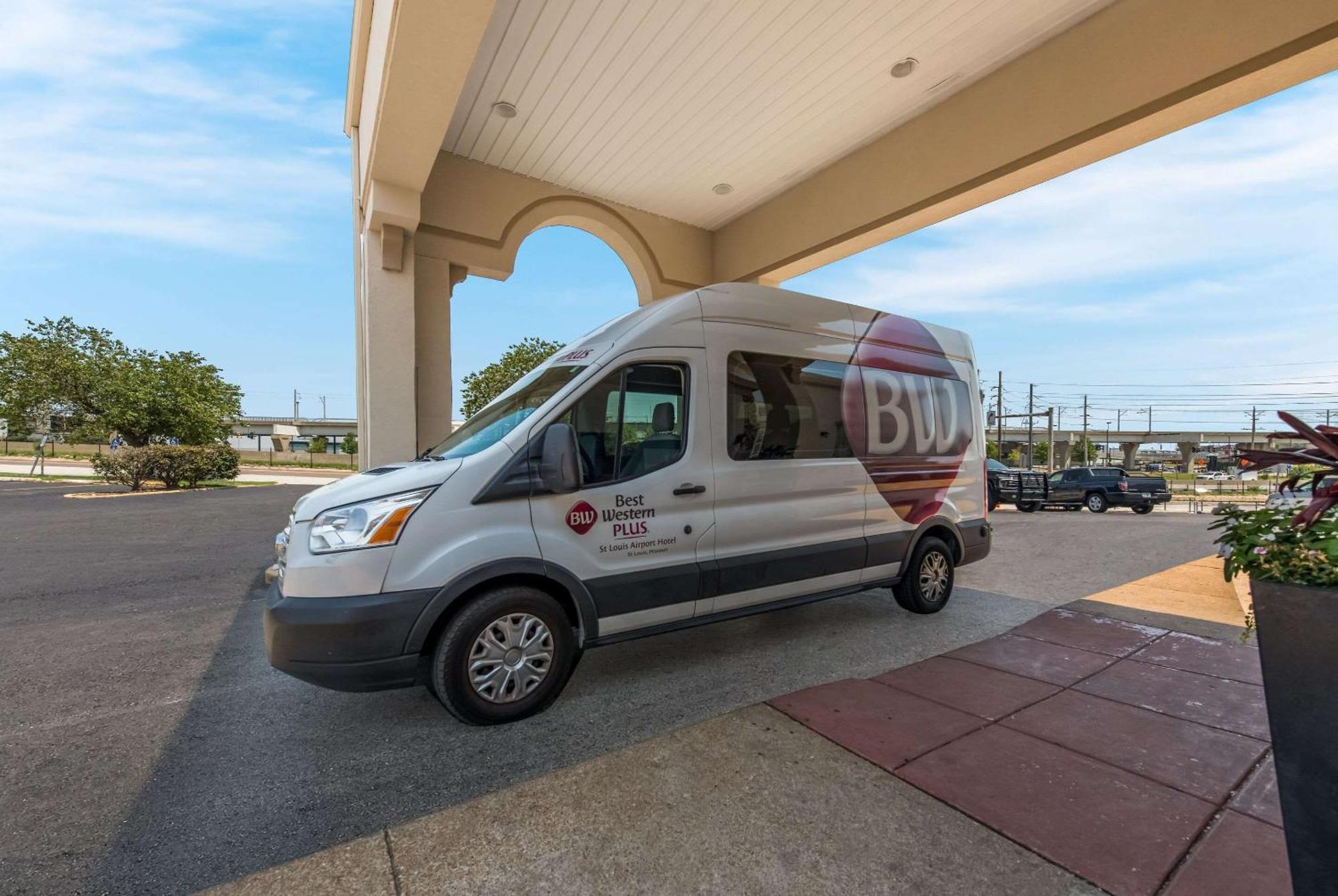 Quality Inn Airport Woodson Terrace Exteriör bild