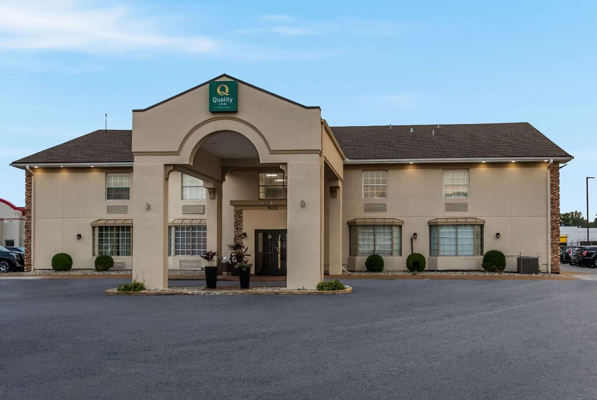 Quality Inn Airport Woodson Terrace Exteriör bild