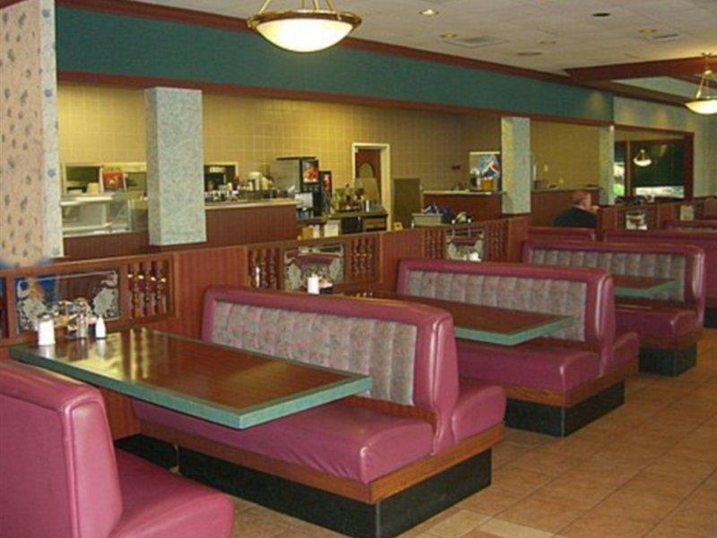 Quality Inn Airport Woodson Terrace Exteriör bild