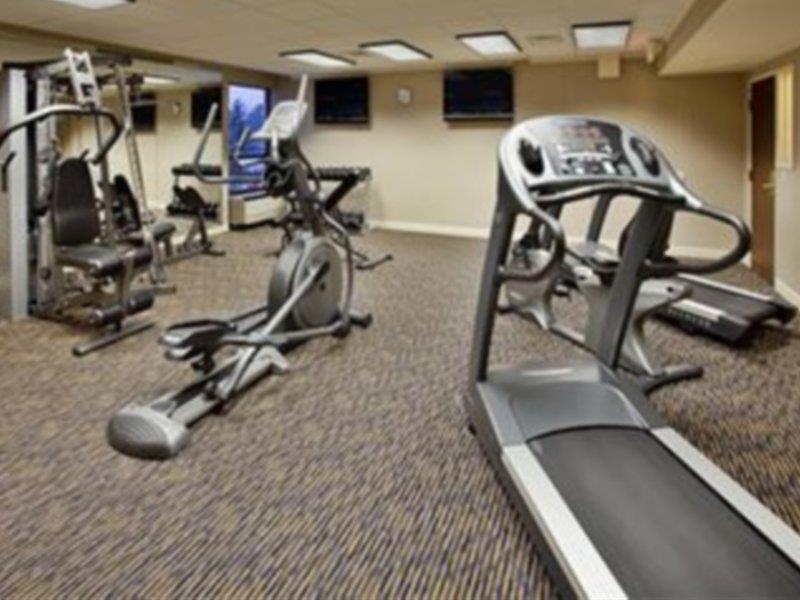 Quality Inn Airport Woodson Terrace Exteriör bild